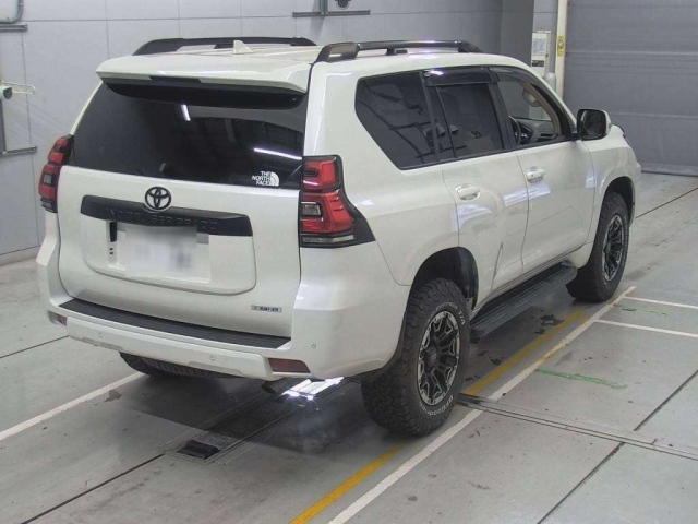 TOYOTA LAND CRUISER PRADO 2021