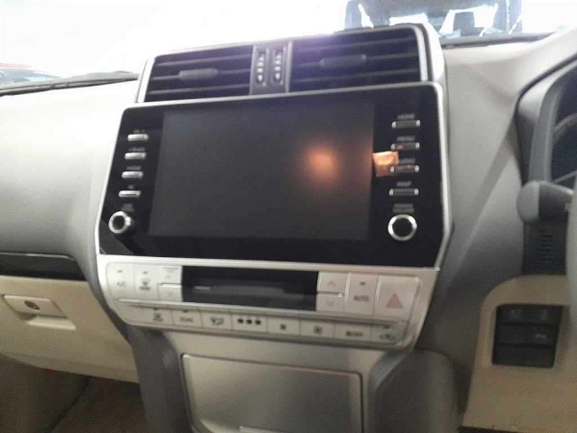 TOYOTA LAND CRUISER PRADO 2021
