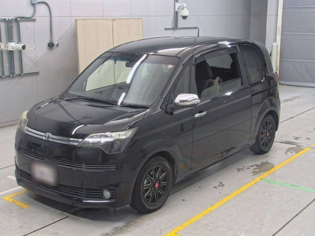 TOYOTA SPADE 2016