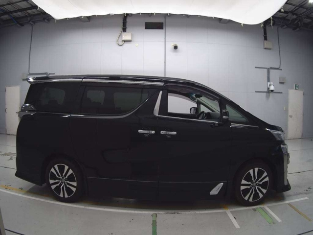 TOYOTA VELLFIRE 2021