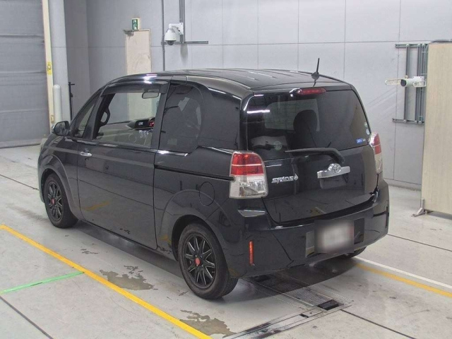 TOYOTA SPADE 2016