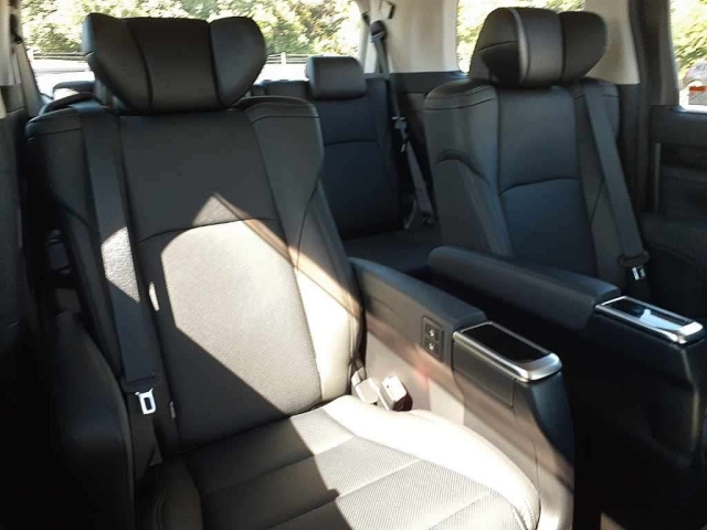 TOYOTA VELLFIRE 2021