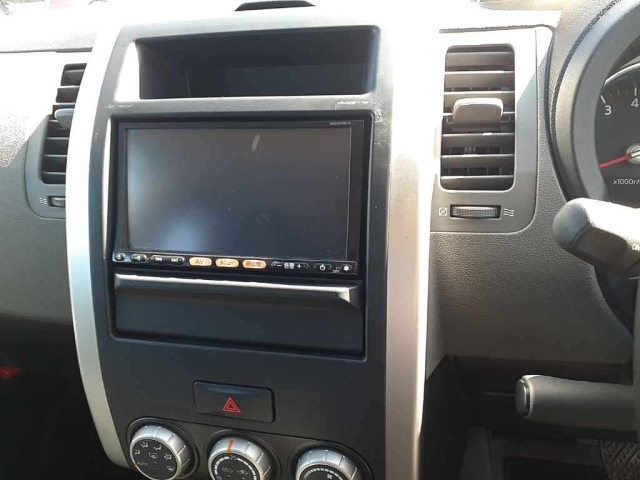 NISSAN X-TRAIL 2009