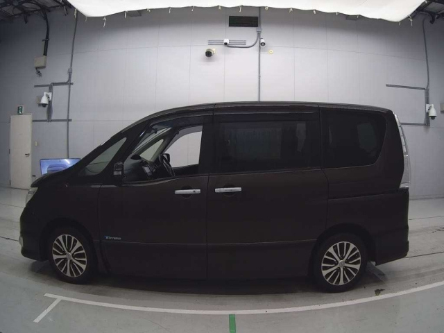 NISSAN SERENA 2015