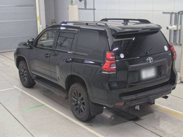TOYOTA LAND CRUISER PRADO 2023