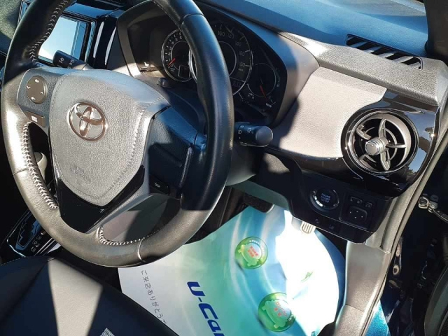 TOYOTA COROLLA FIELDER 2018