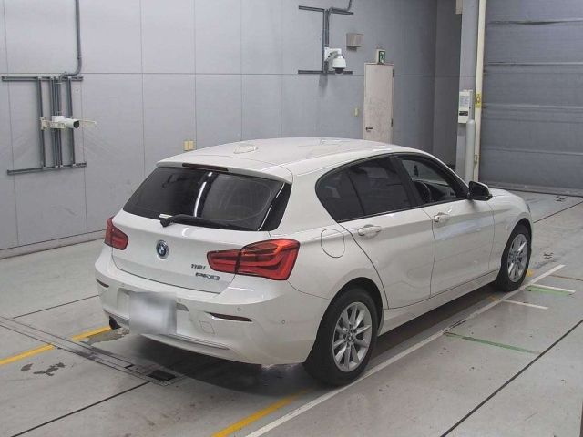 BMW 1 SERIES 2016