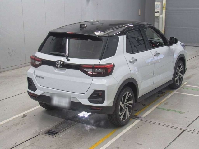 TOYOTA RAIZE 2025