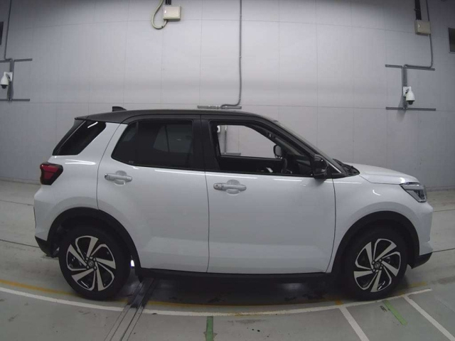 TOYOTA RAIZE 2025