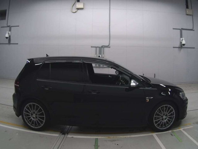 VOLKSWAGEN GOLF 2014