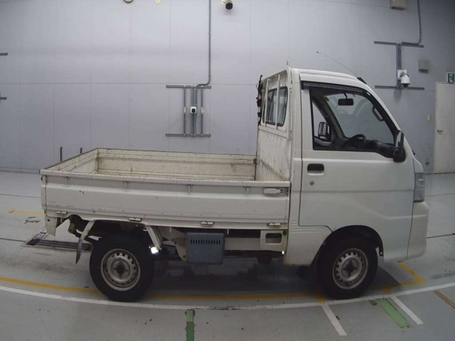 DAIHATSU HIJET TRUCK 2011