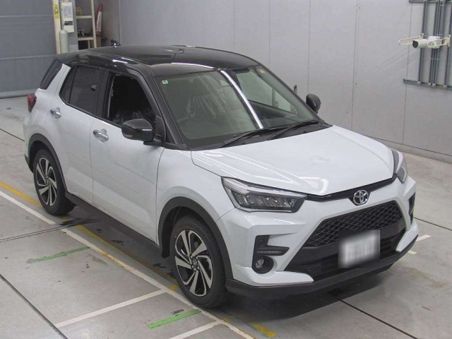 TOYOTA RAIZE 2025