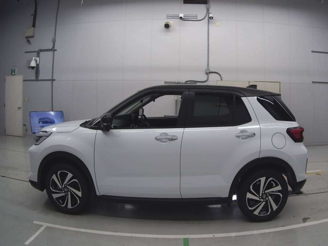 TOYOTA RAIZE 2025