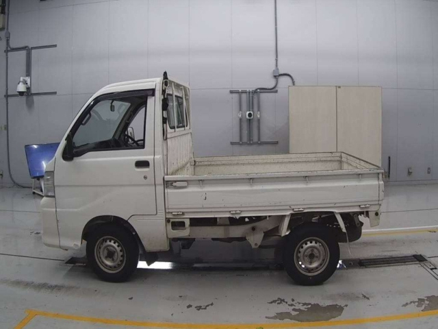 DAIHATSU HIJET TRUCK 2011