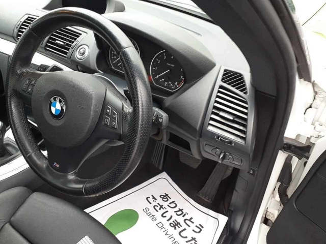 BMW 1 SERIES 2010