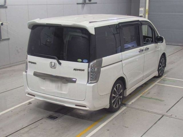 HONDA STEP WAGON 2014
