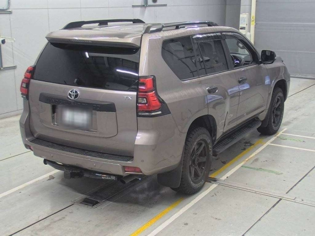 TOYOTA LAND CRUISER PRADO 2022