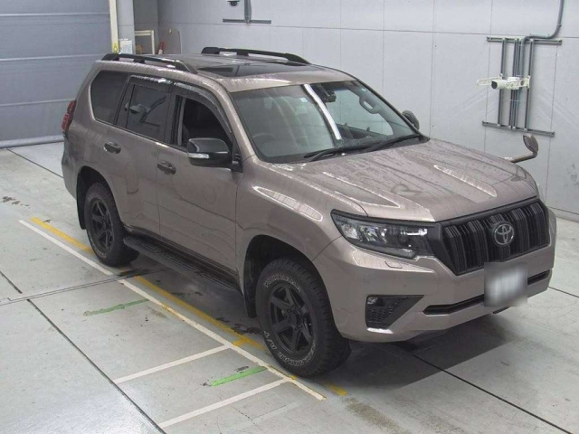 TOYOTA LAND CRUISER PRADO 2022
