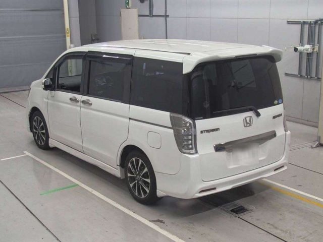 HONDA STEP WAGON 2014