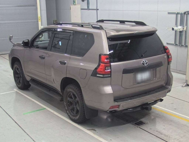 TOYOTA LAND CRUISER PRADO 2022