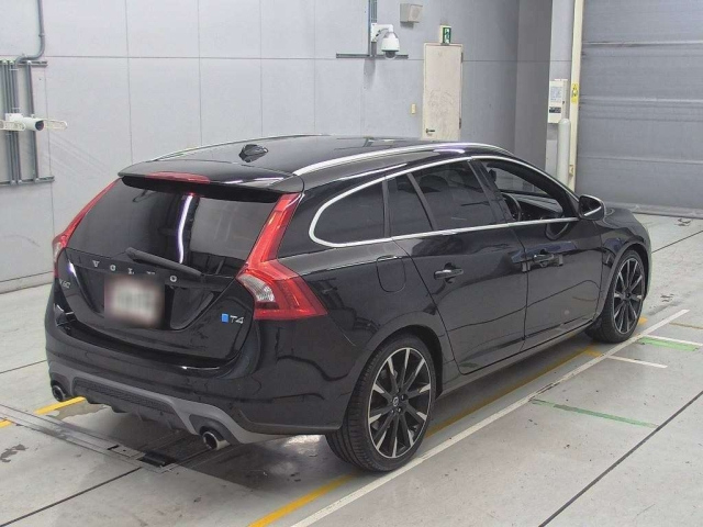 VOLVO V60 2014
