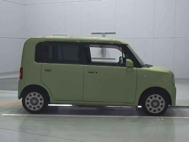 DAIHATSU MOVE CONTE 2015