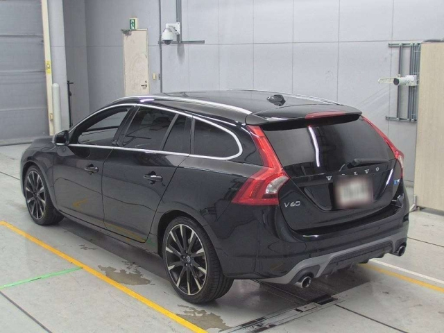 VOLVO V60 2014