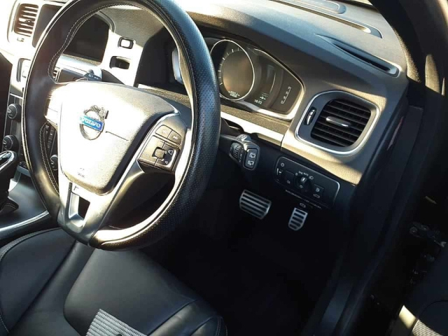 VOLVO V60 2014