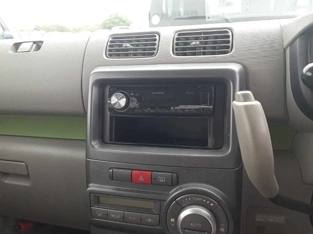 DAIHATSU MOVE CONTE 2015