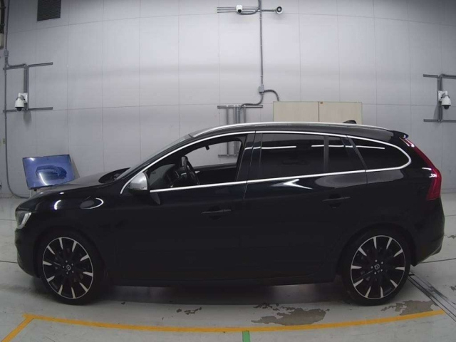 VOLVO V60 2014
