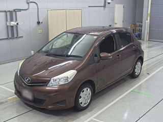 TOYOTA VITZ 2014