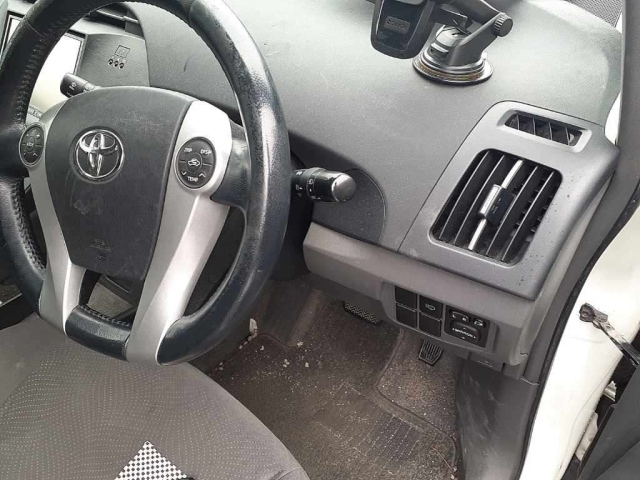 TOYOTA PRIUS 2010