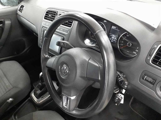VOLKSWAGEN POLO 2014