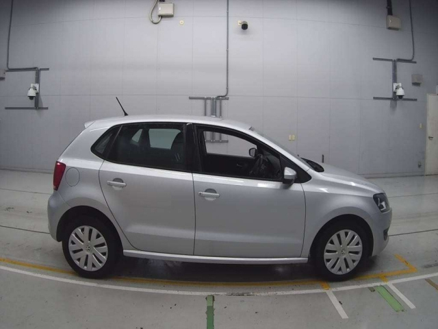 VOLKSWAGEN POLO 2014