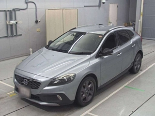 VOLVO V40 2015