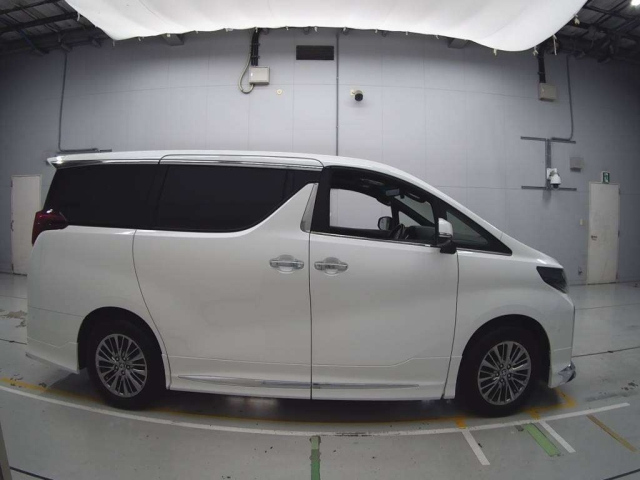 TOYOTA ALPHARD 2023