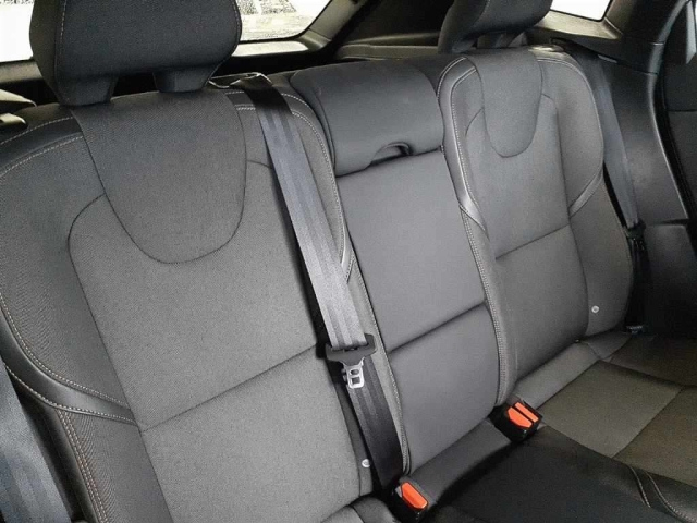 VOLVO V40 2015