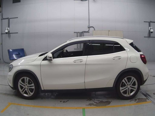 MERCEDES BENZ GLA CLASS 2015