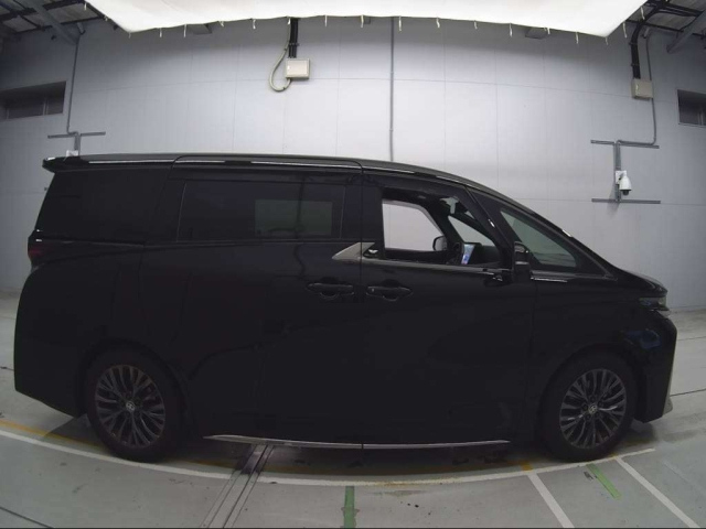 TOYOTA VELLFIRE 2023