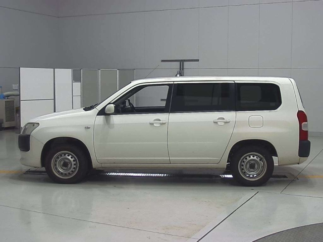 TOYOTA PROBOX 2017