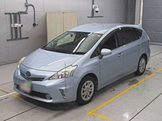 TOYOTA PRIUS ALPHA 2014