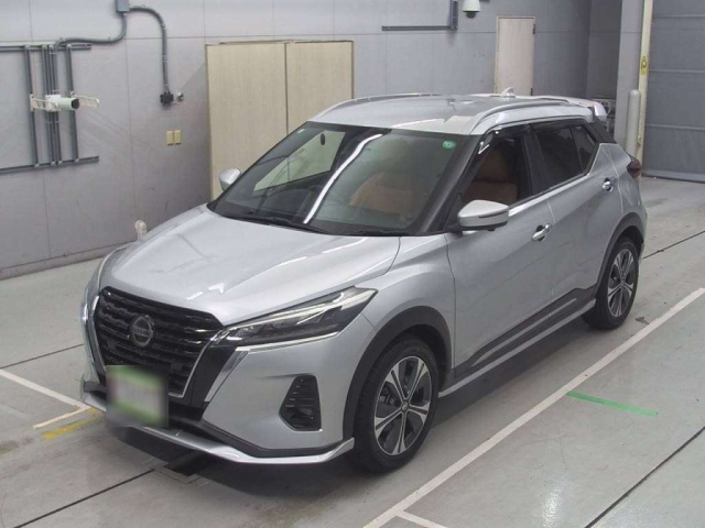 NISSAN KIX 2020
