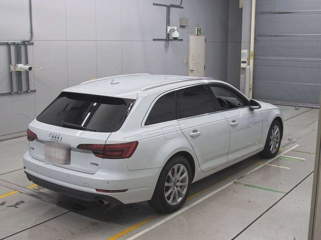 AUDI A4 2016