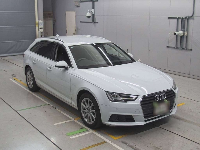 AUDI A4 2016