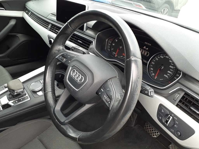AUDI A4 2016