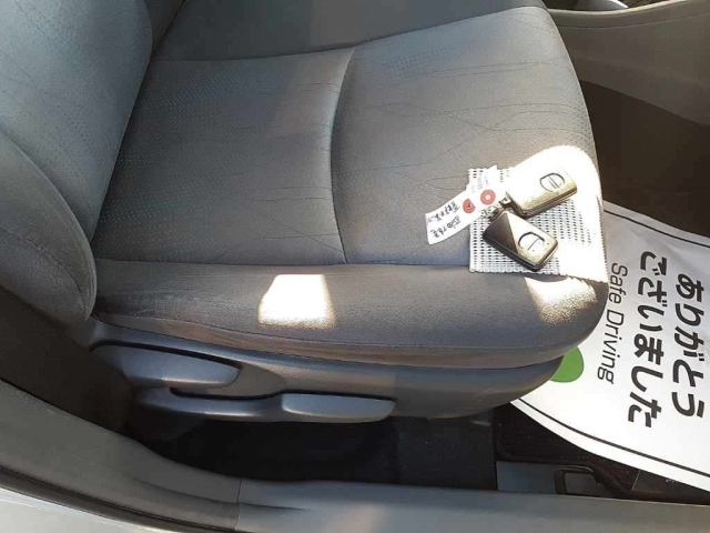TOYOTA PRIUS ALPHA 2014
