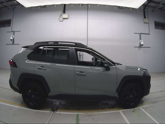 TOYOTA RAV4 2024