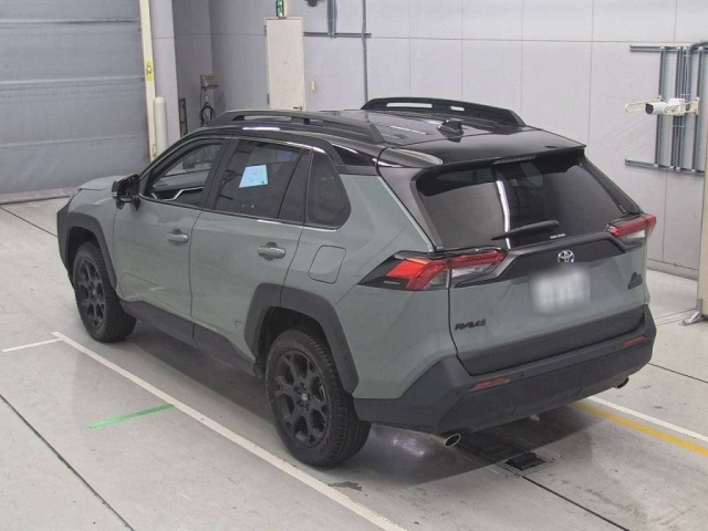 TOYOTA RAV4 2024