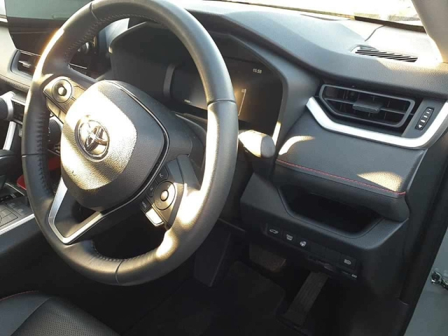 TOYOTA RAV4 2024
