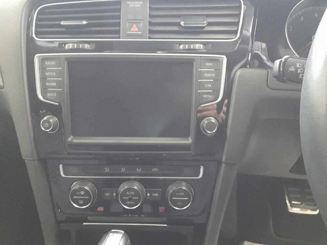 VOLKSWAGEN GOLF VARIANT 2016